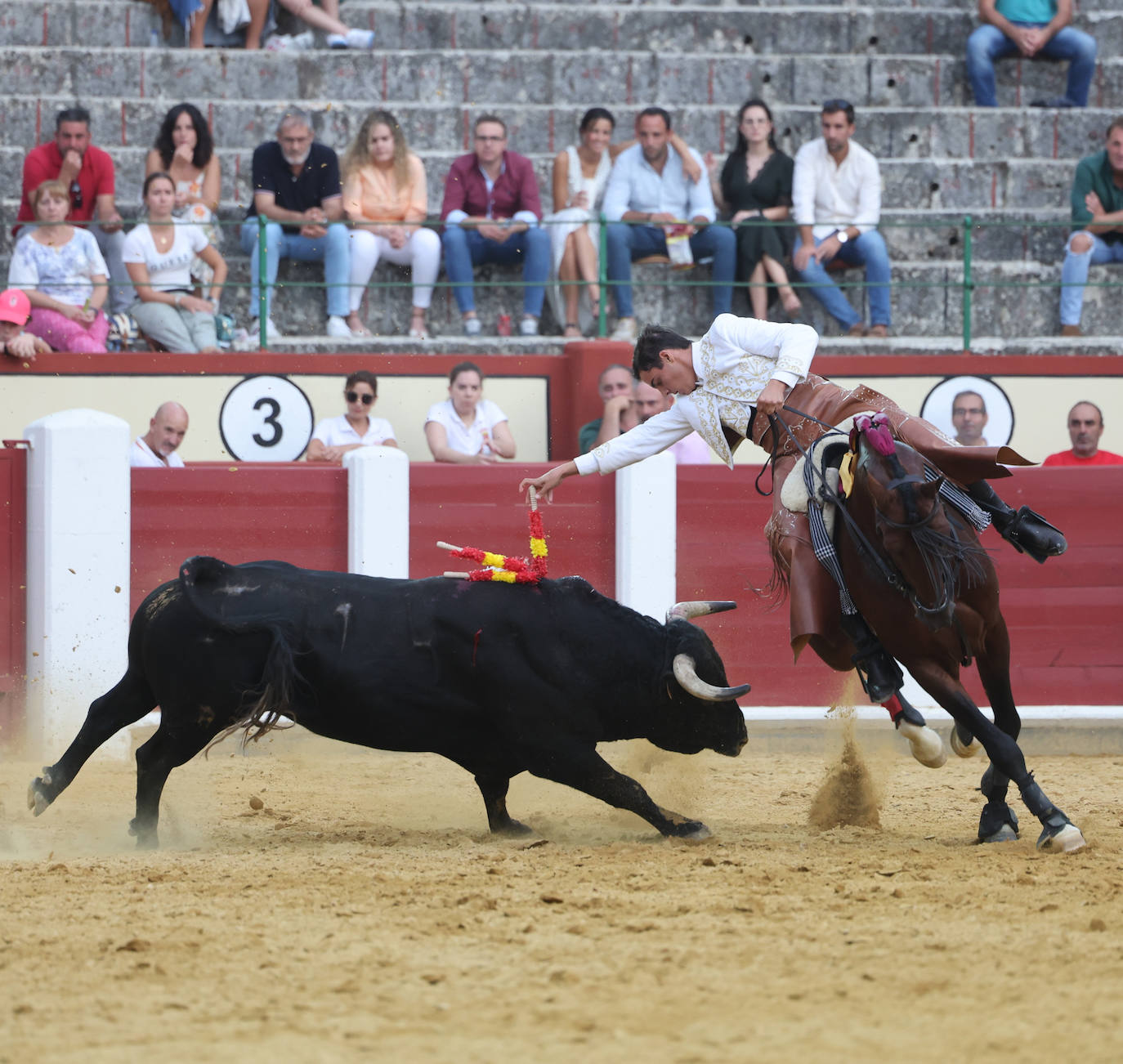 En imágenes, la corrida de rejones