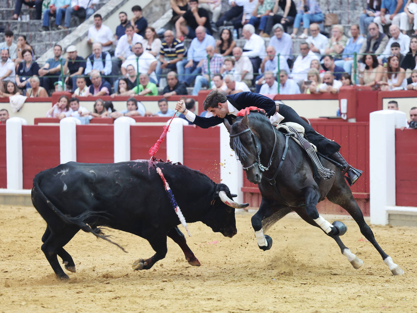 En imágenes, la corrida de rejones