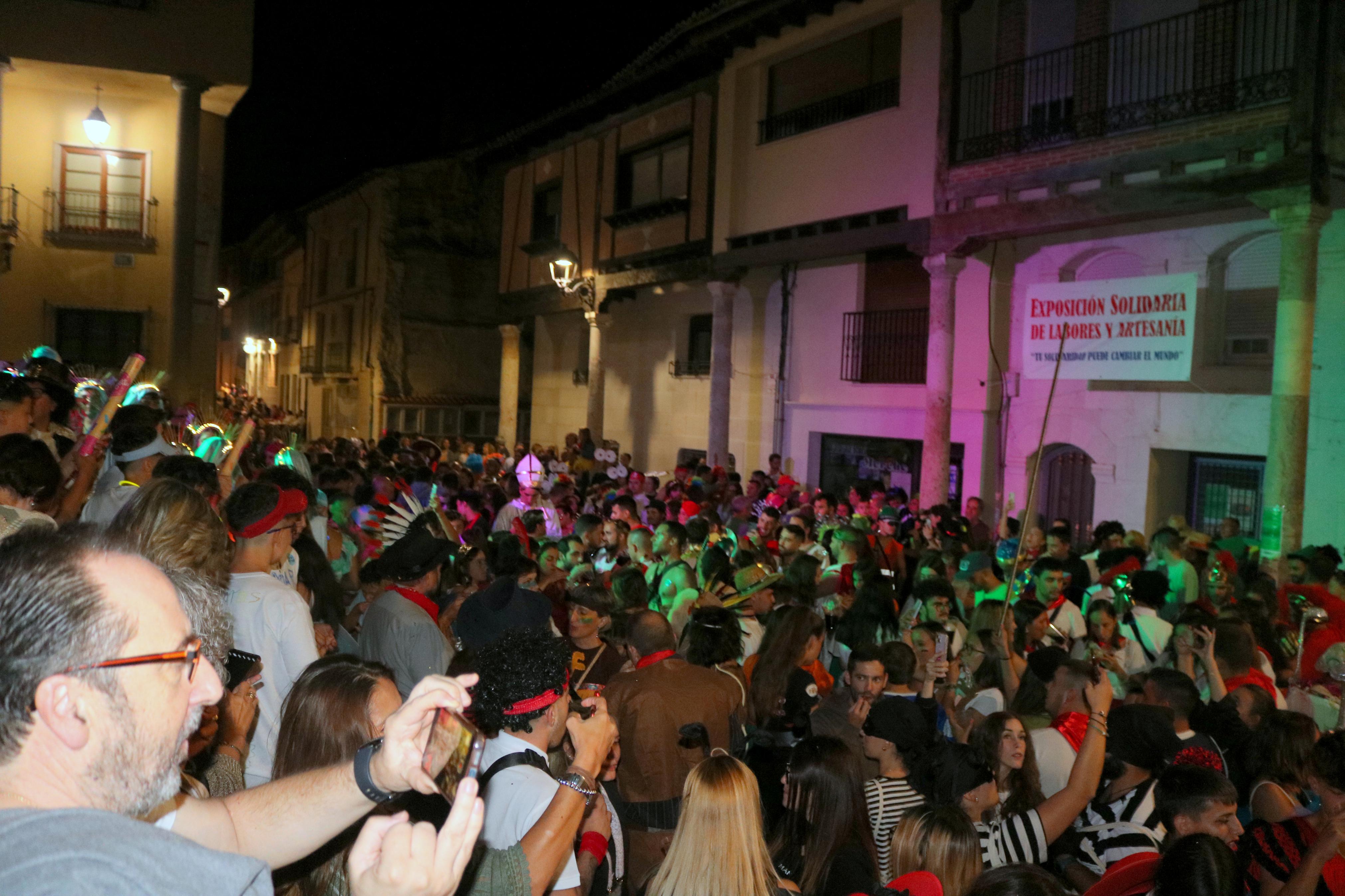 Baltanás vibró con su Nochevieja Carnavalera