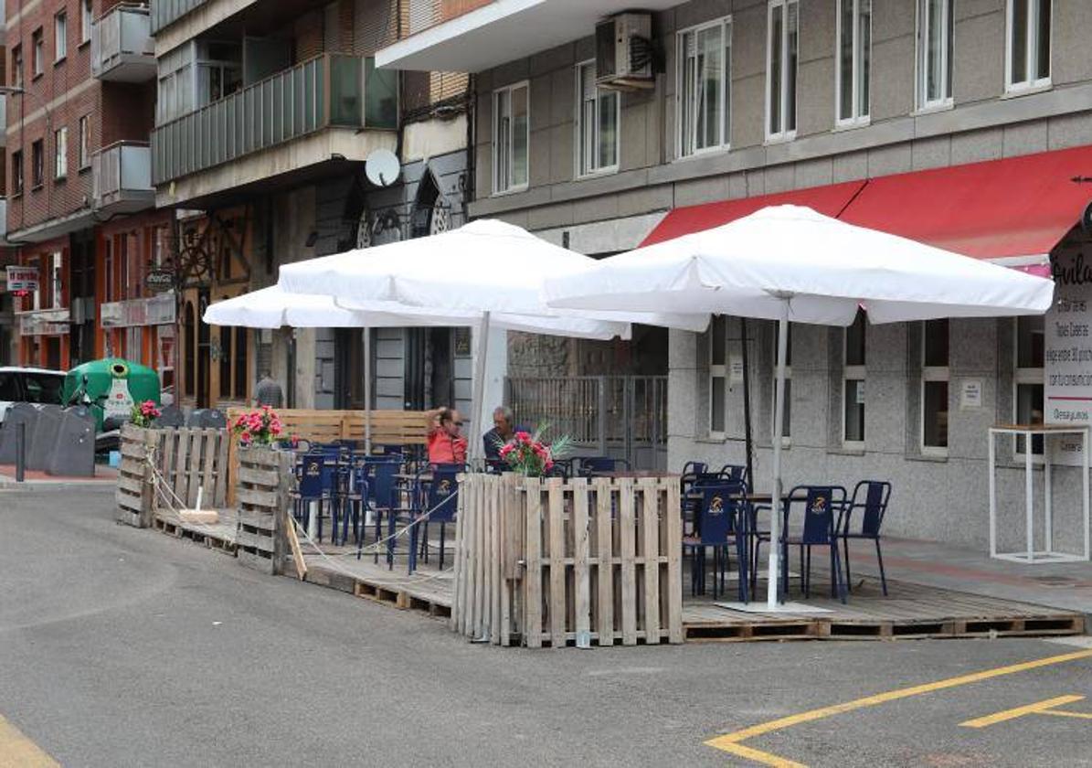 Terraza en el barrio de La Puebla.