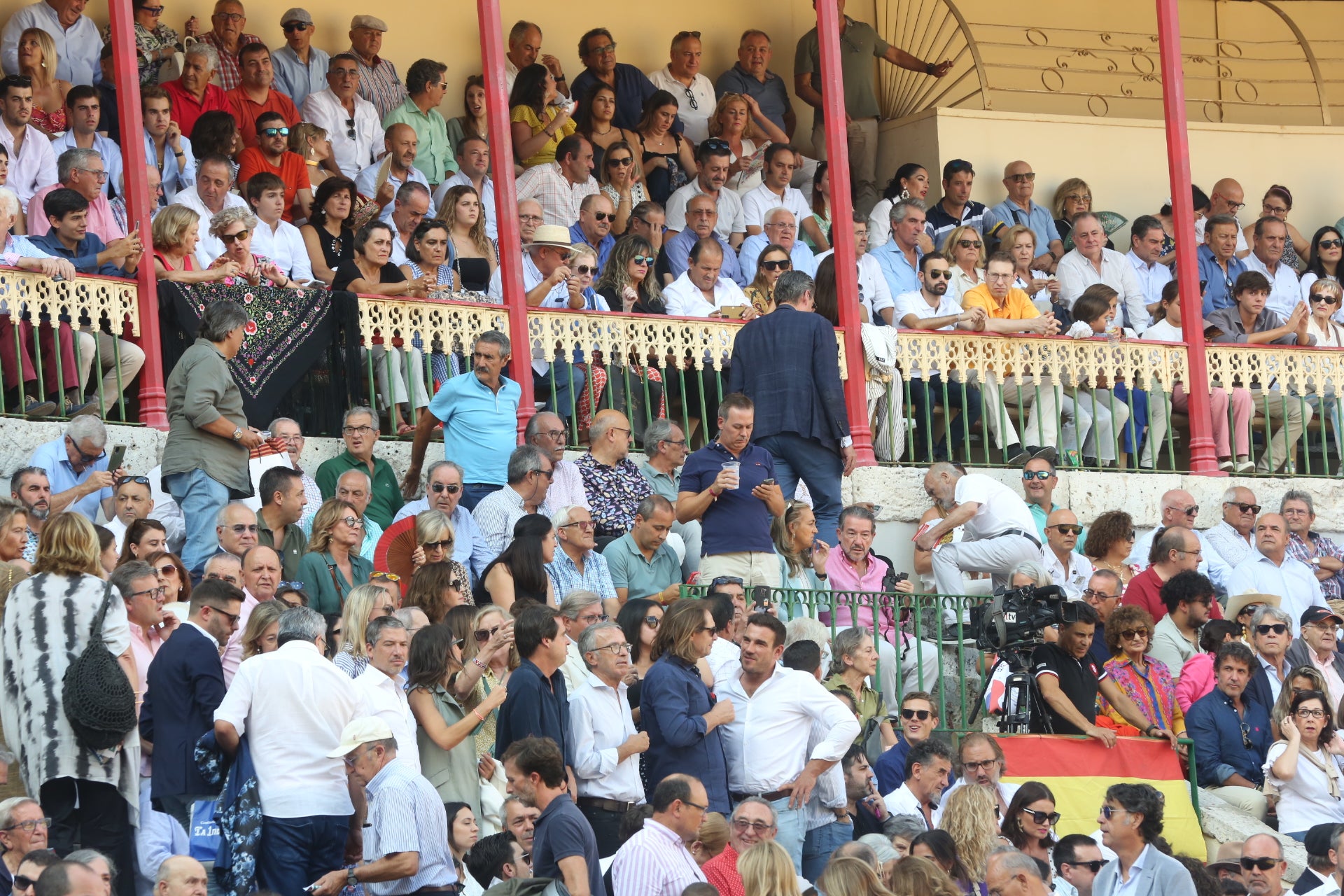 Búscate en los tendidos de la Plaza de Toros de Valladolid (1 de 2)