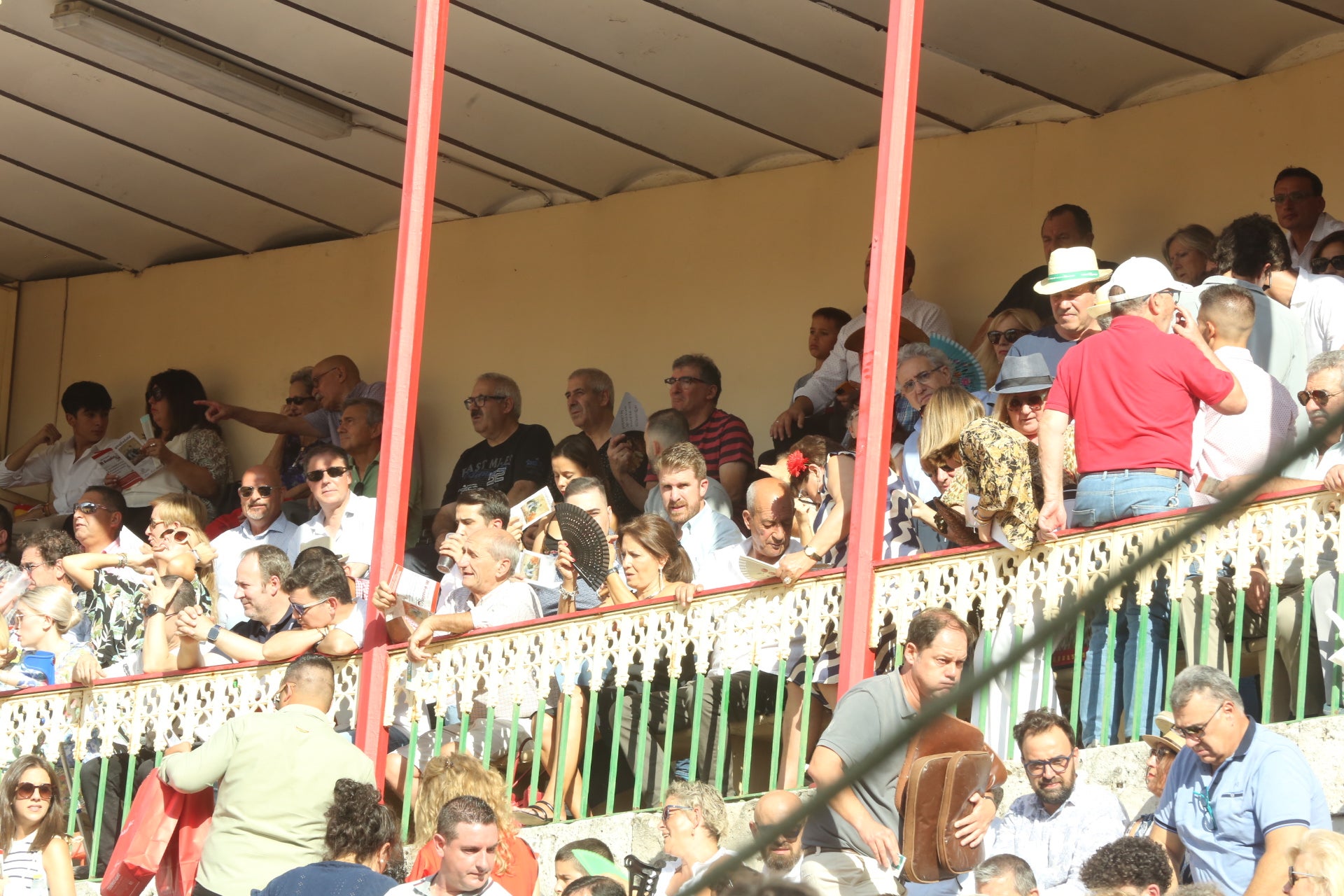 Búscate en los tendidos de la Plaza de Toros de Valladolid (2 de 2)