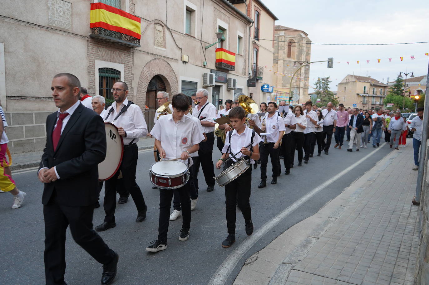 Ofrenda de Los Cirios en Santa María la Real de Nieva
