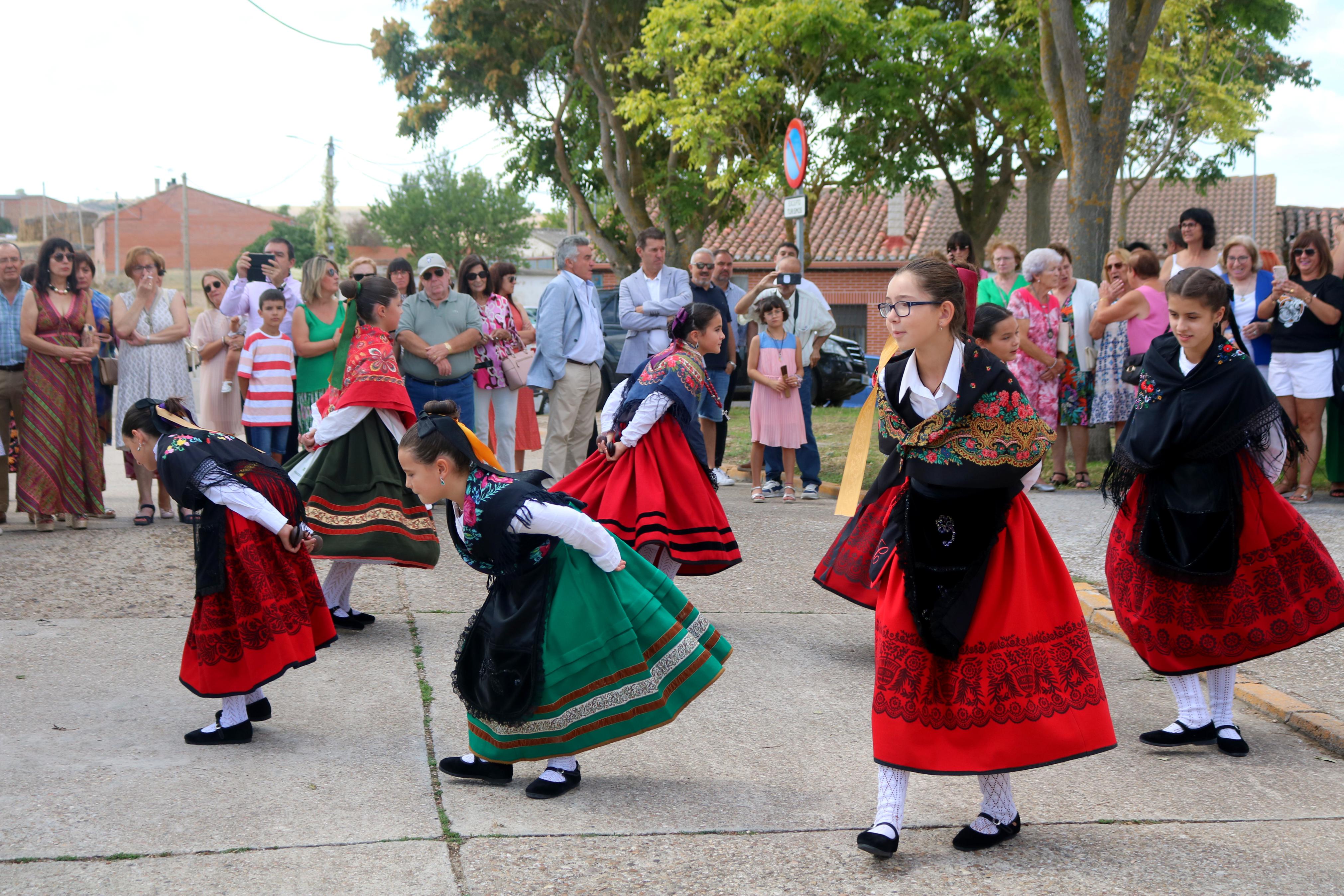 Baltanás se rinde a la Virgen de Revilla