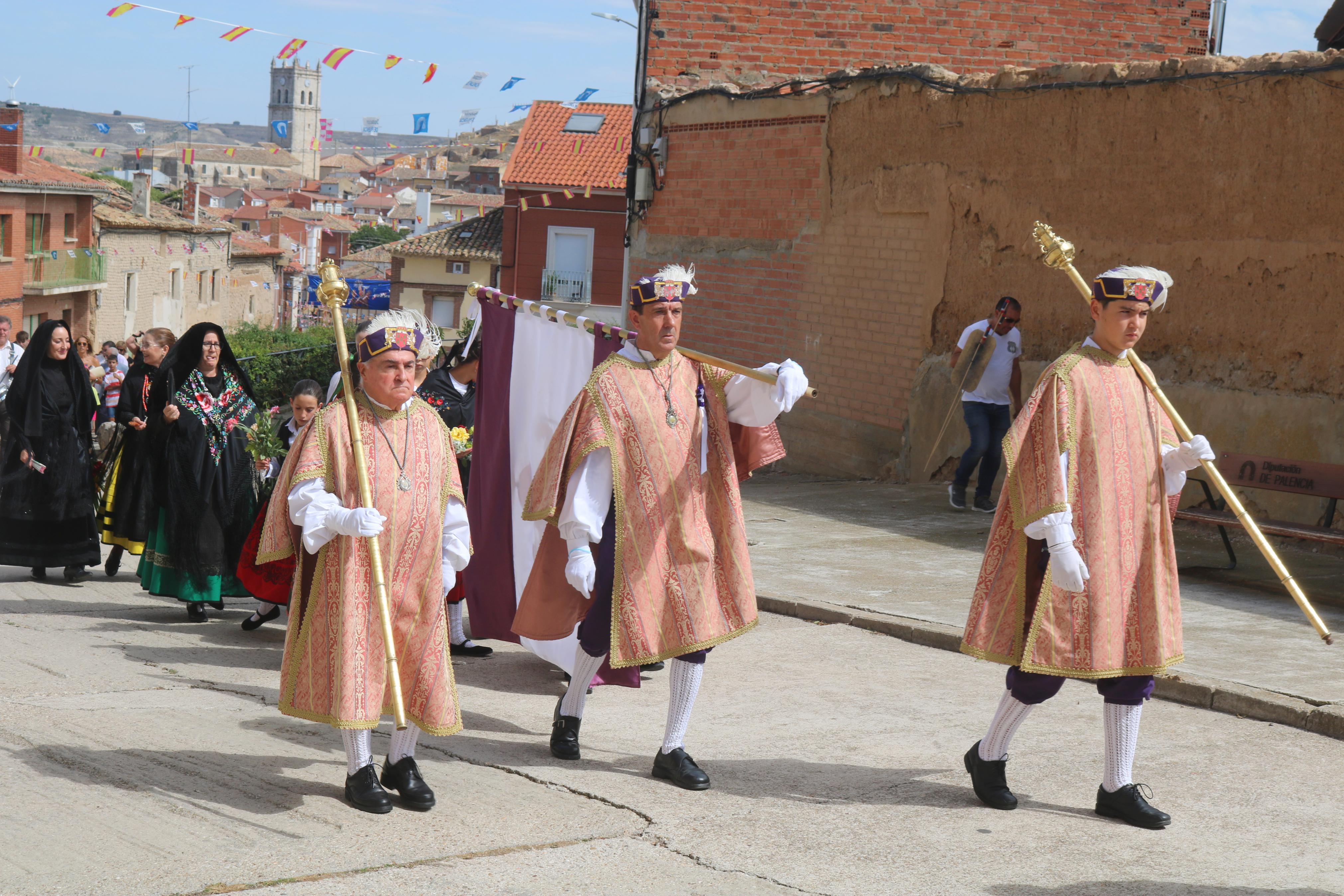 Baltanás se rinde a la Virgen de Revilla