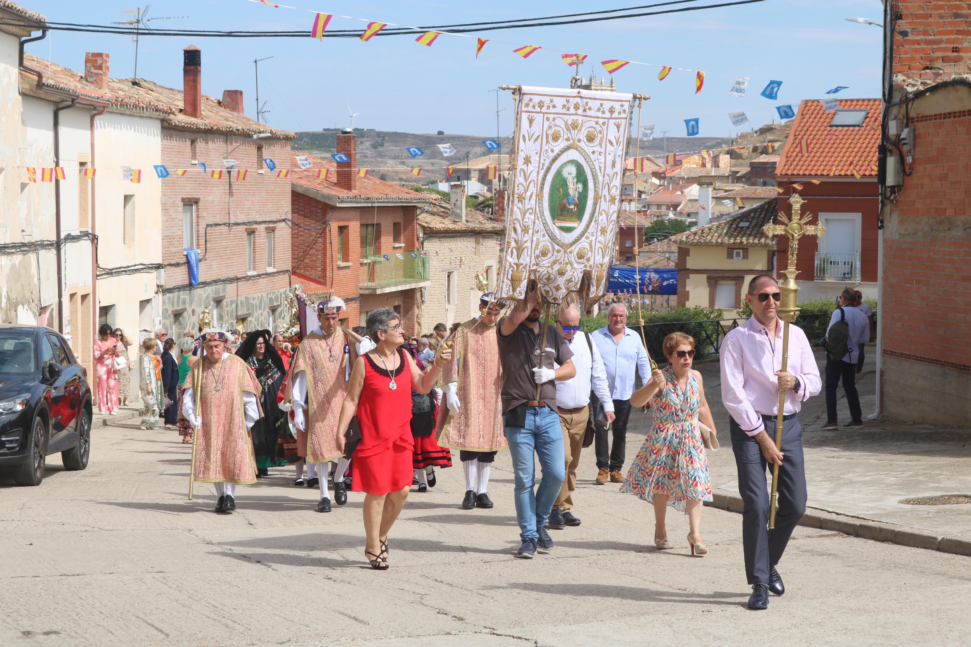 Baltanás se rinde a la Virgen de Revilla