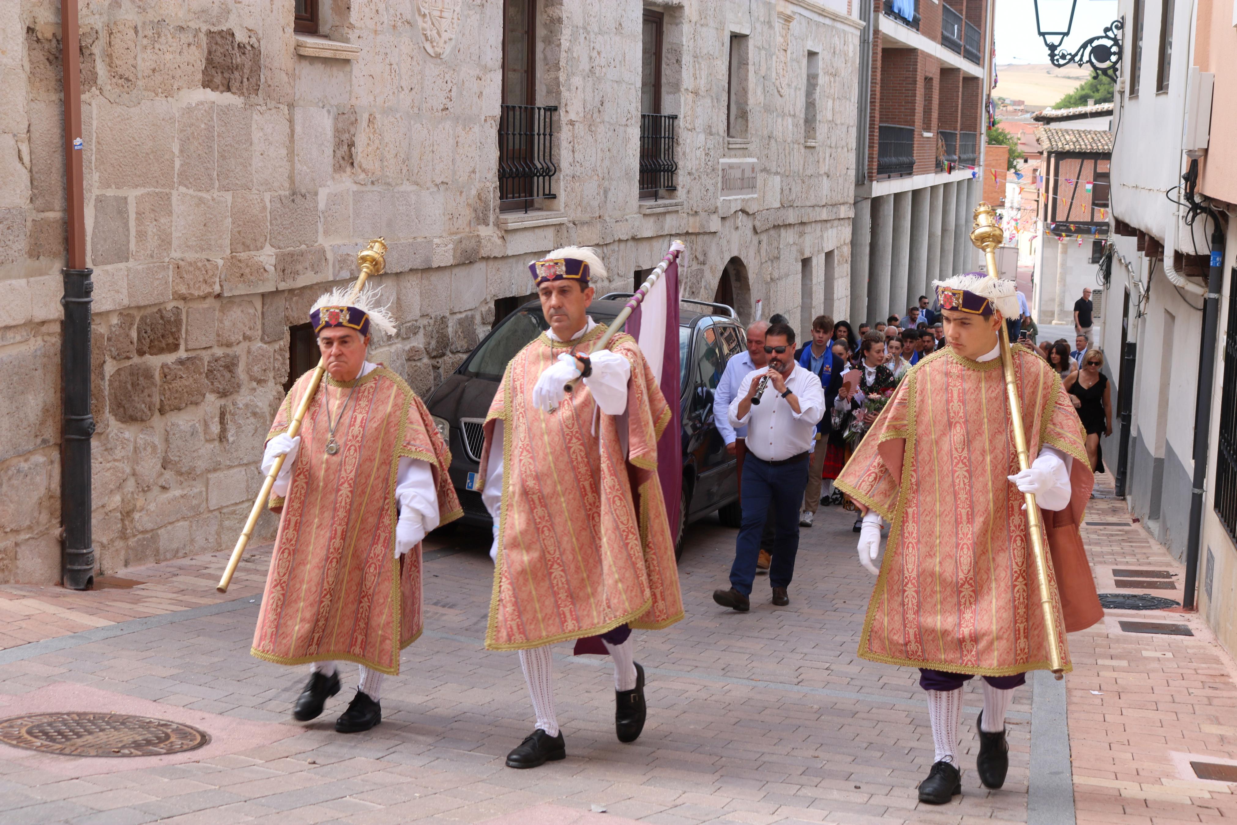 Baltanás se rinde a la Virgen de Revilla