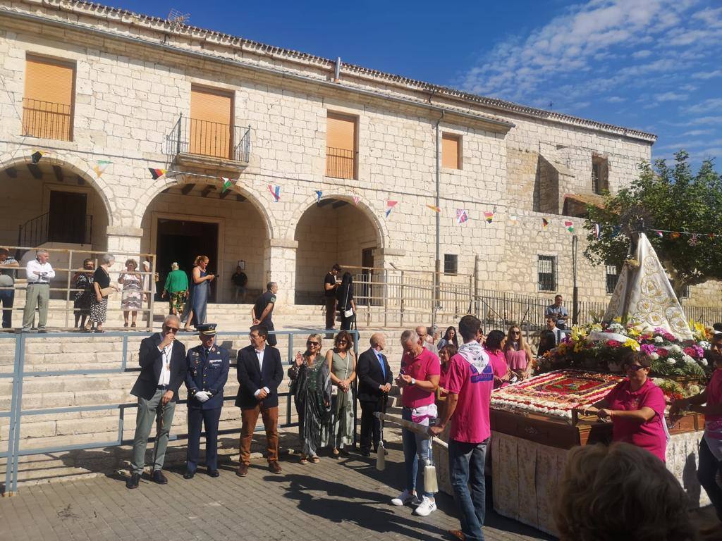 La Virgen de Gracia procesiona en Villanubla