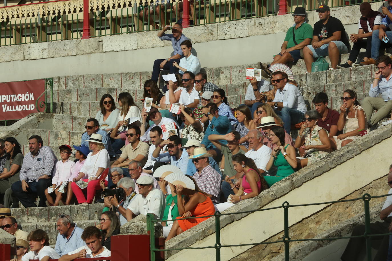 Búscate en los tendidos de la Plaza de Toros de Valladolid (1 de 2)