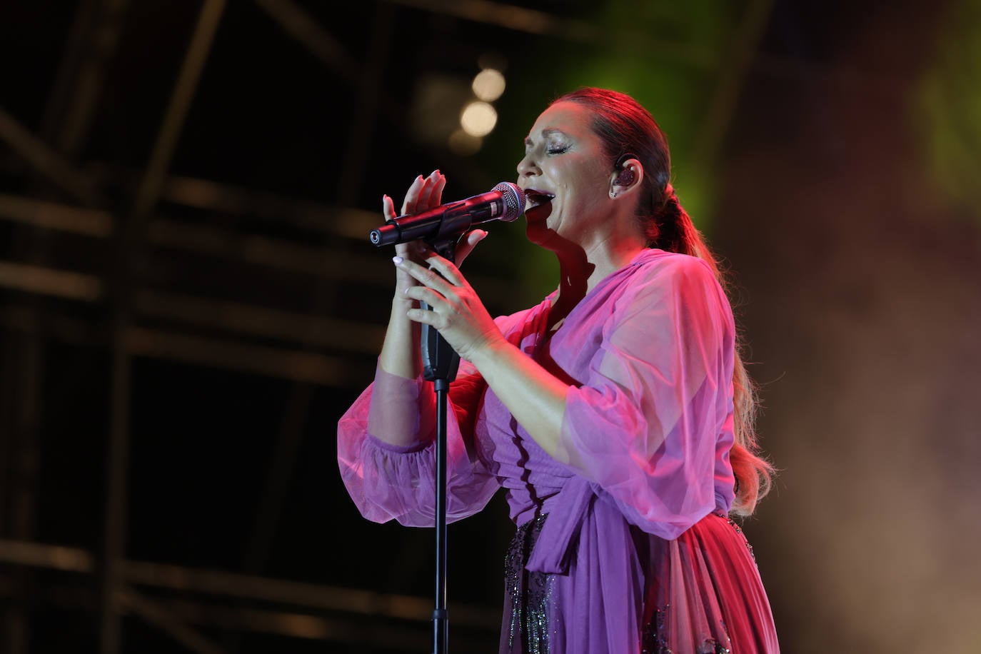Antonio Carmona y Niña Pastori en sus conciertos de la Plaza Mayor de Valladolid