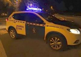 Imagen de archivo de una coche de la Guardia Civil.