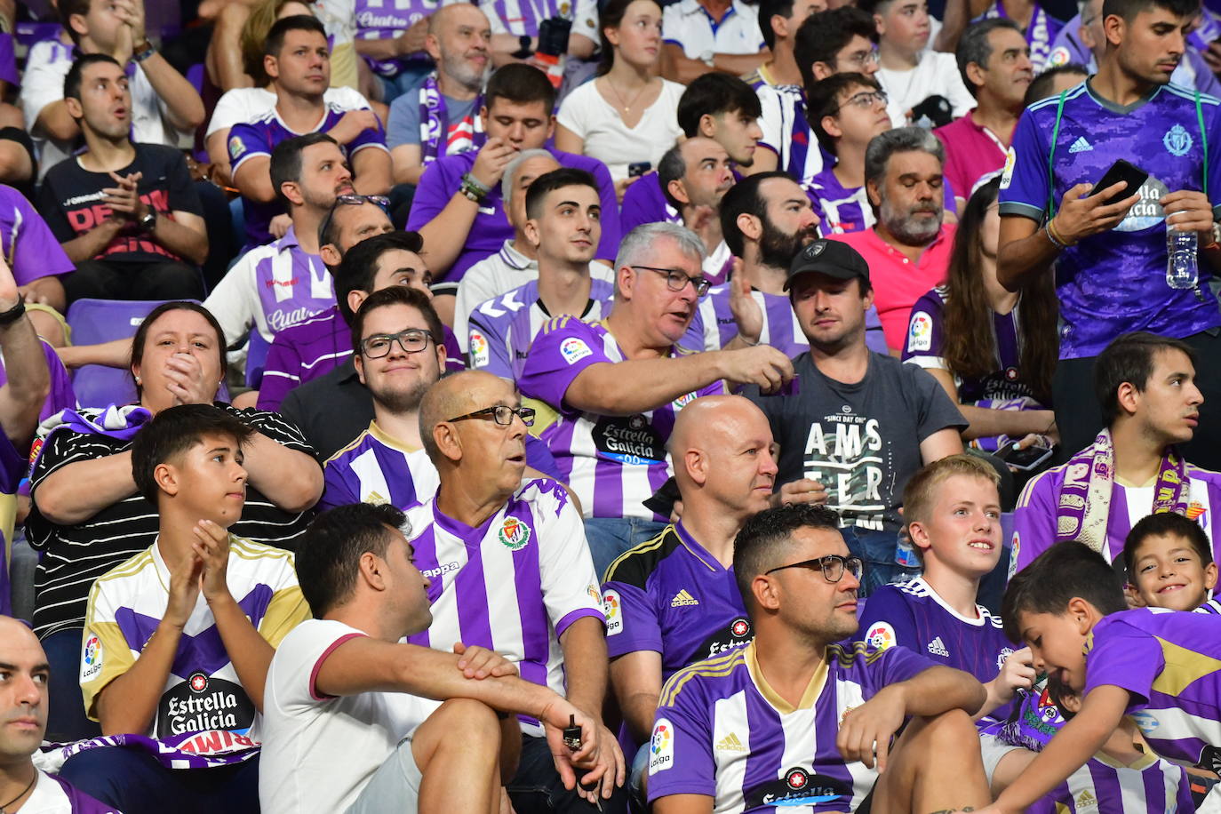 Búscate en la grada del José Zorrilla (1 de 5)