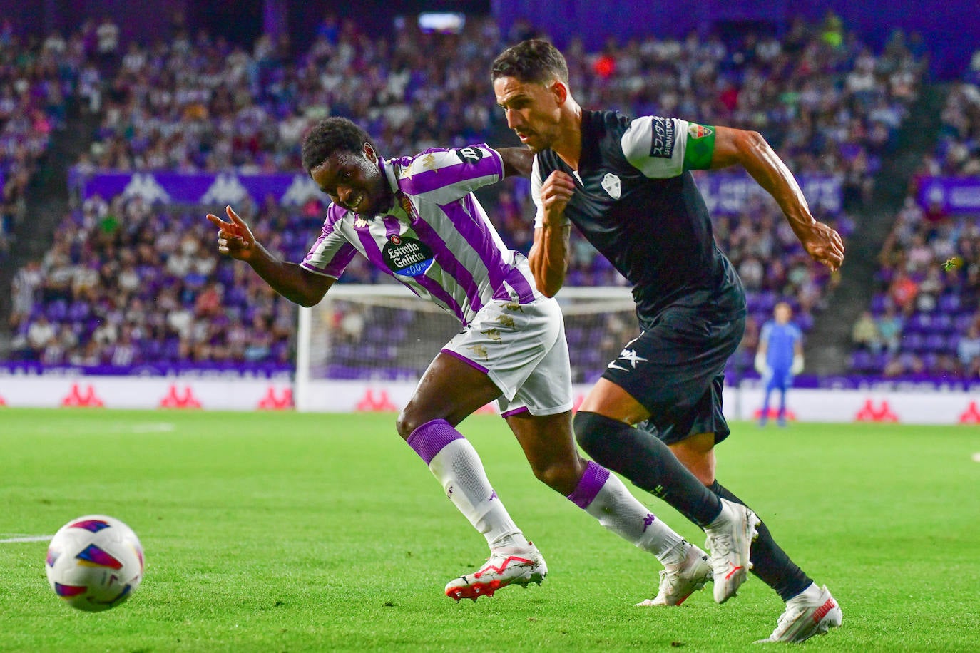 El partido entre el Real Valladolid y el Elche, en imágenes