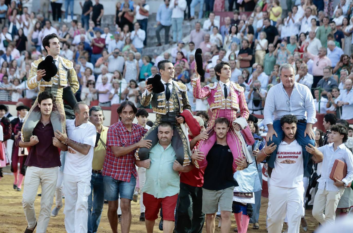 Los toros de la ganadería de Victoriano del Río ofrecieron un gran espectáculo