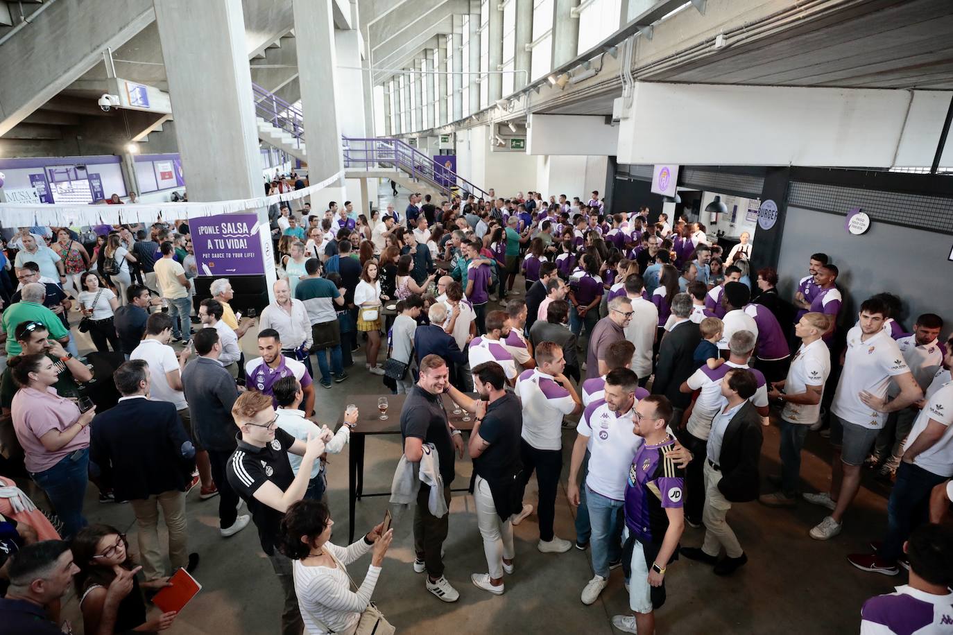 La gala anual de la Federación de Peñas del Real Valladolid, en imágenes