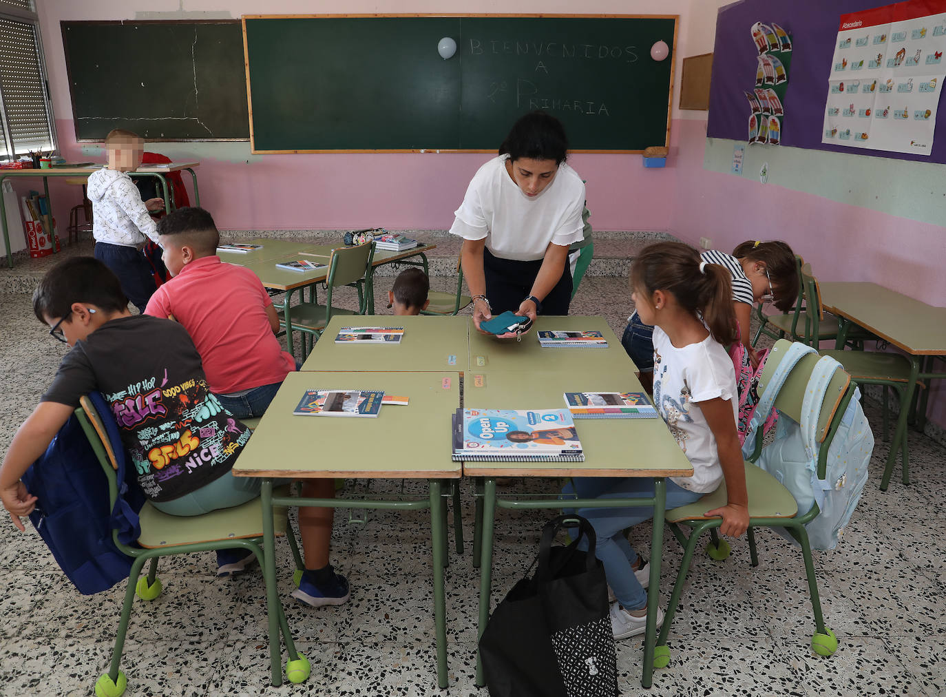 Los alumnos de Dueñas ya reciben clases en Venta de Baños