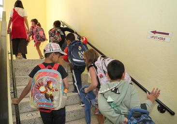 Los alumnos de Dueñas se trasladan a Venta de Baños y se adaptan al nuevo colegio