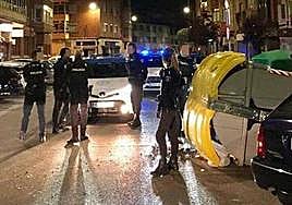 Efectivos policiales en Pajarillos, durante la última detención de Rini.