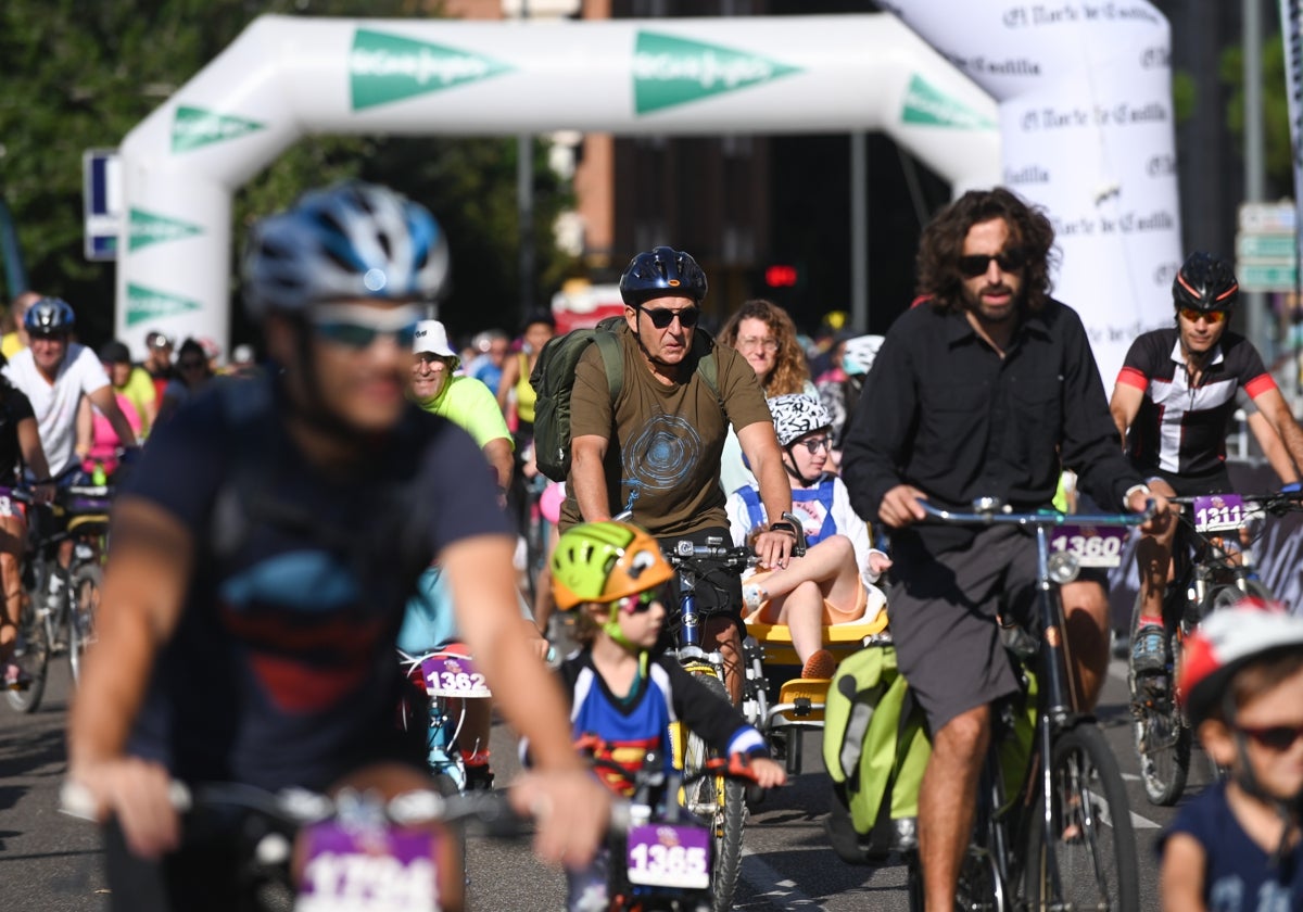 Salida de la anterior edición del Día de la Bici.