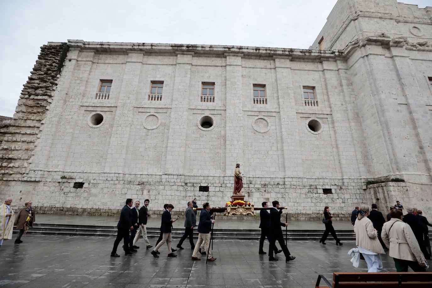 La procesión de las Angustias y la Preciosísima Sangre, en imágenes