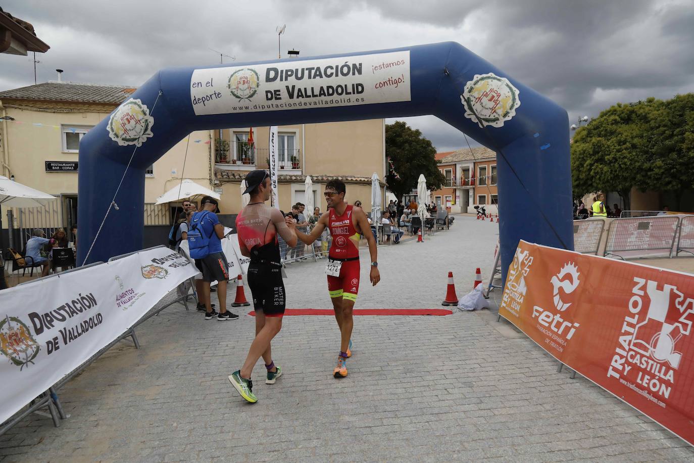 El Triatlón Bodegas de Valbuena de Duero, en imágenes