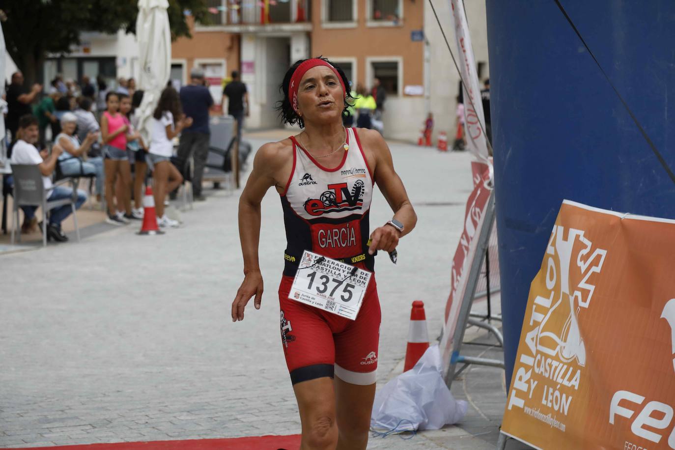 El Triatlón Bodegas de Valbuena de Duero, en imágenes