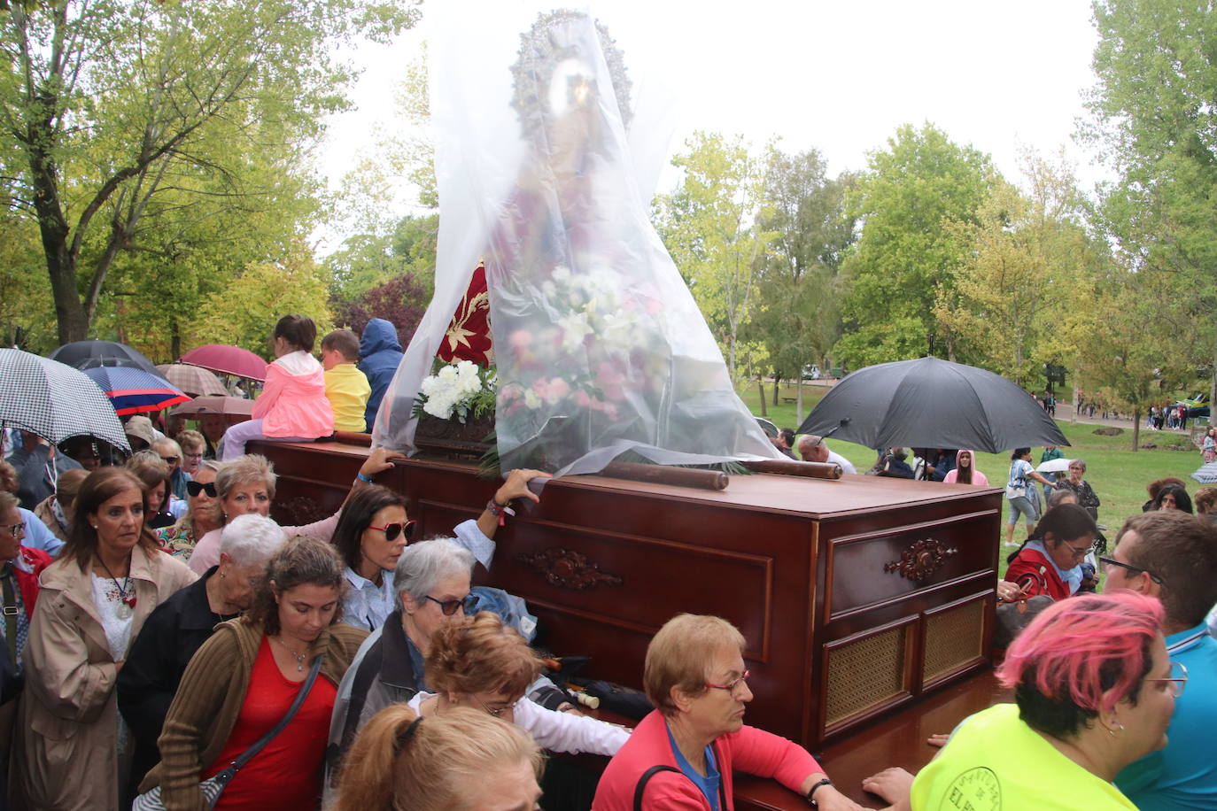 Romería de la Virgen del Henar pasada por agua