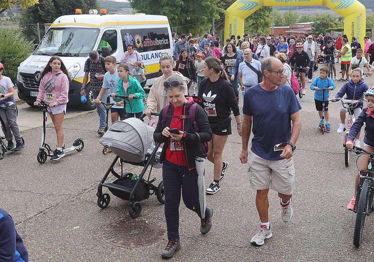 Participantes en la carrera solidaria de este domingo.