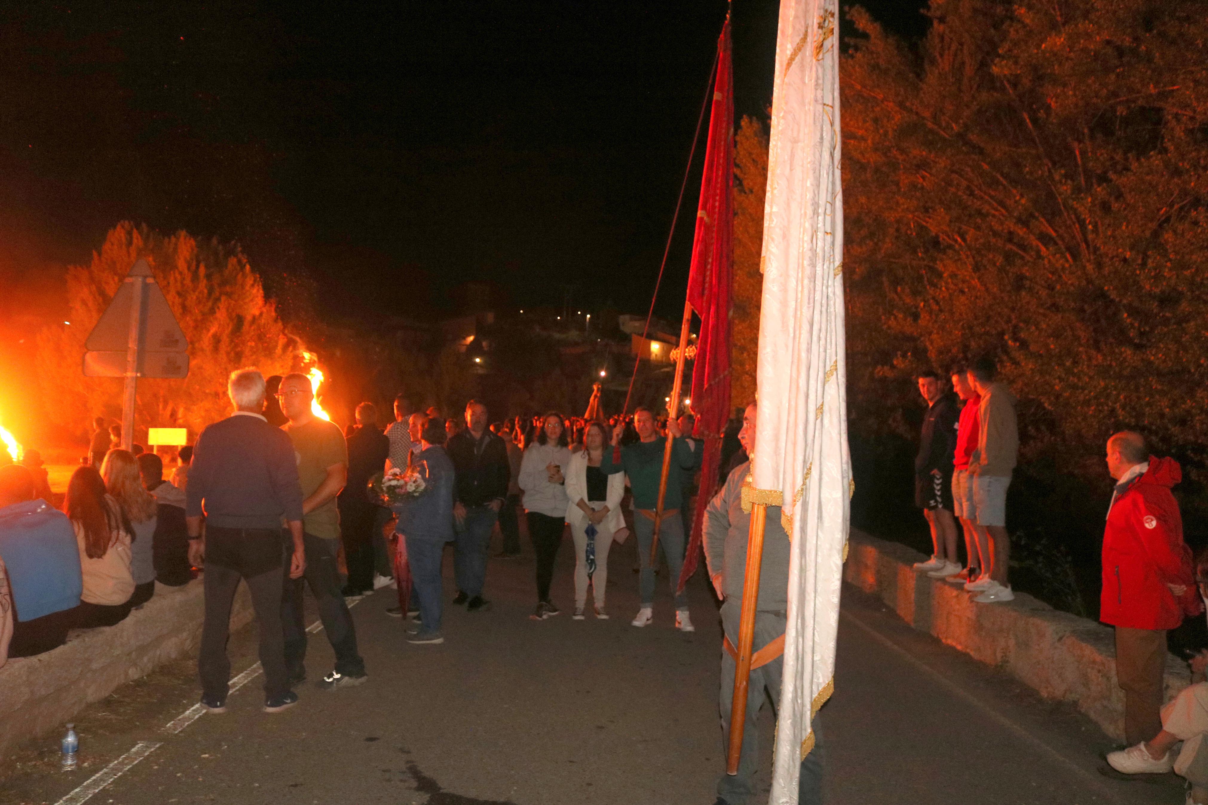 Devoción al resplandor de las hogueras en Palenzuela