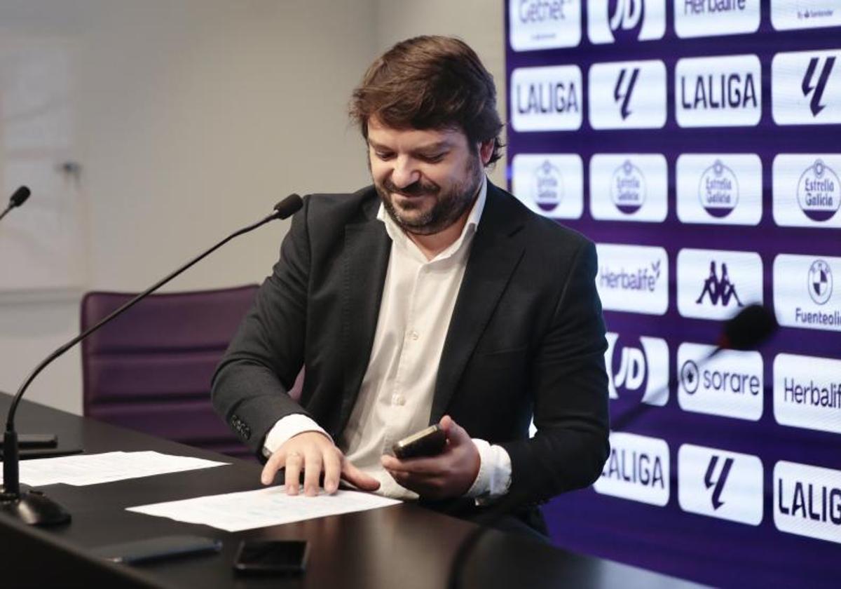 Luis García, director financiero del Real Valladolid, durante su rueda de prensa de este lunes en el estadio José Zorrilla.