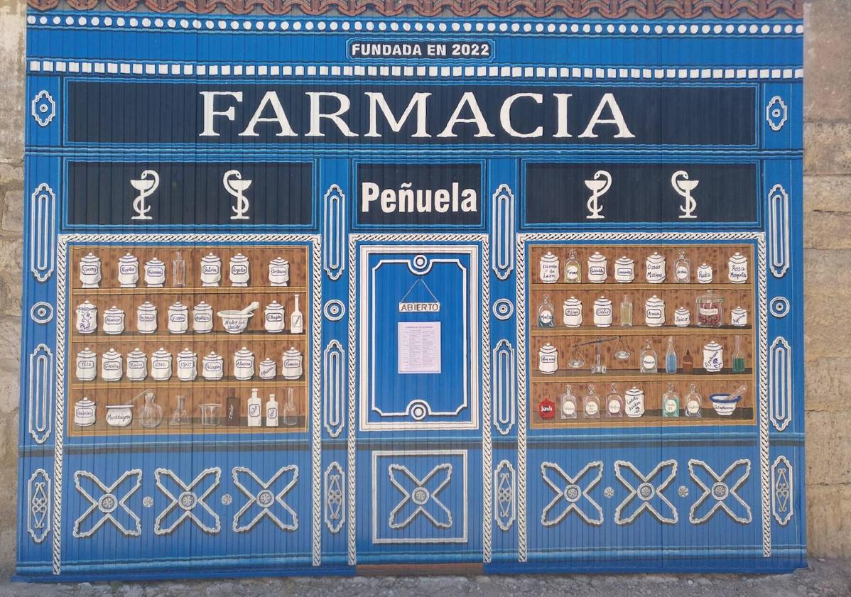 Imagen principal - Mural de la una farmacia en una fachada, escultura de mujer en un olmo seco y rollo jurisdiccional de estilo modernista.