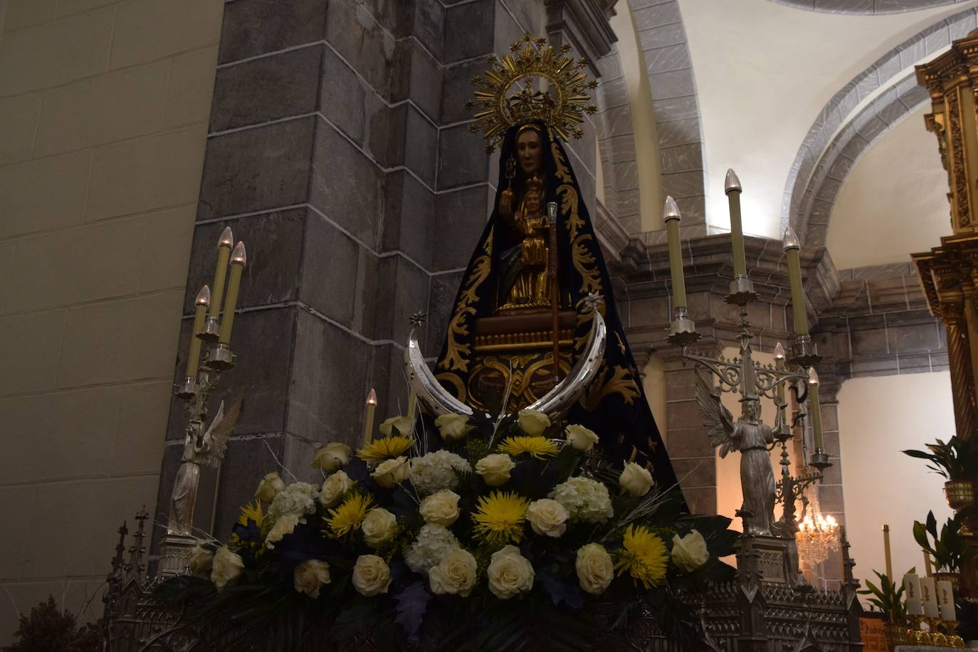 La romería de la Virgen del Brezo en Villafría de la Peña reúne a miles de fieles