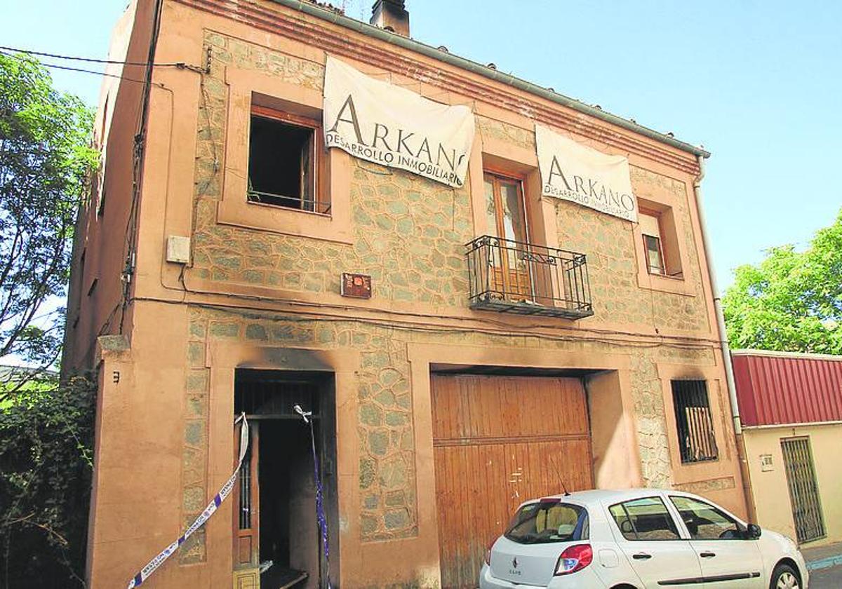 Casa okupada en el número 5 de la calle Velódromo.