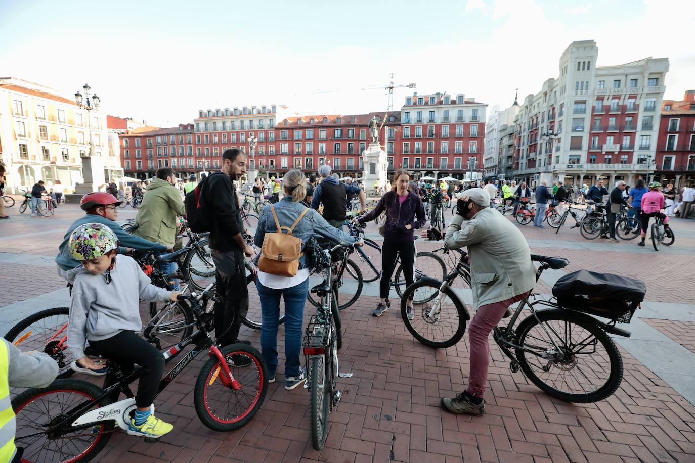 Las imágenes de la bicicletada del Día sin Coche en Valladolid