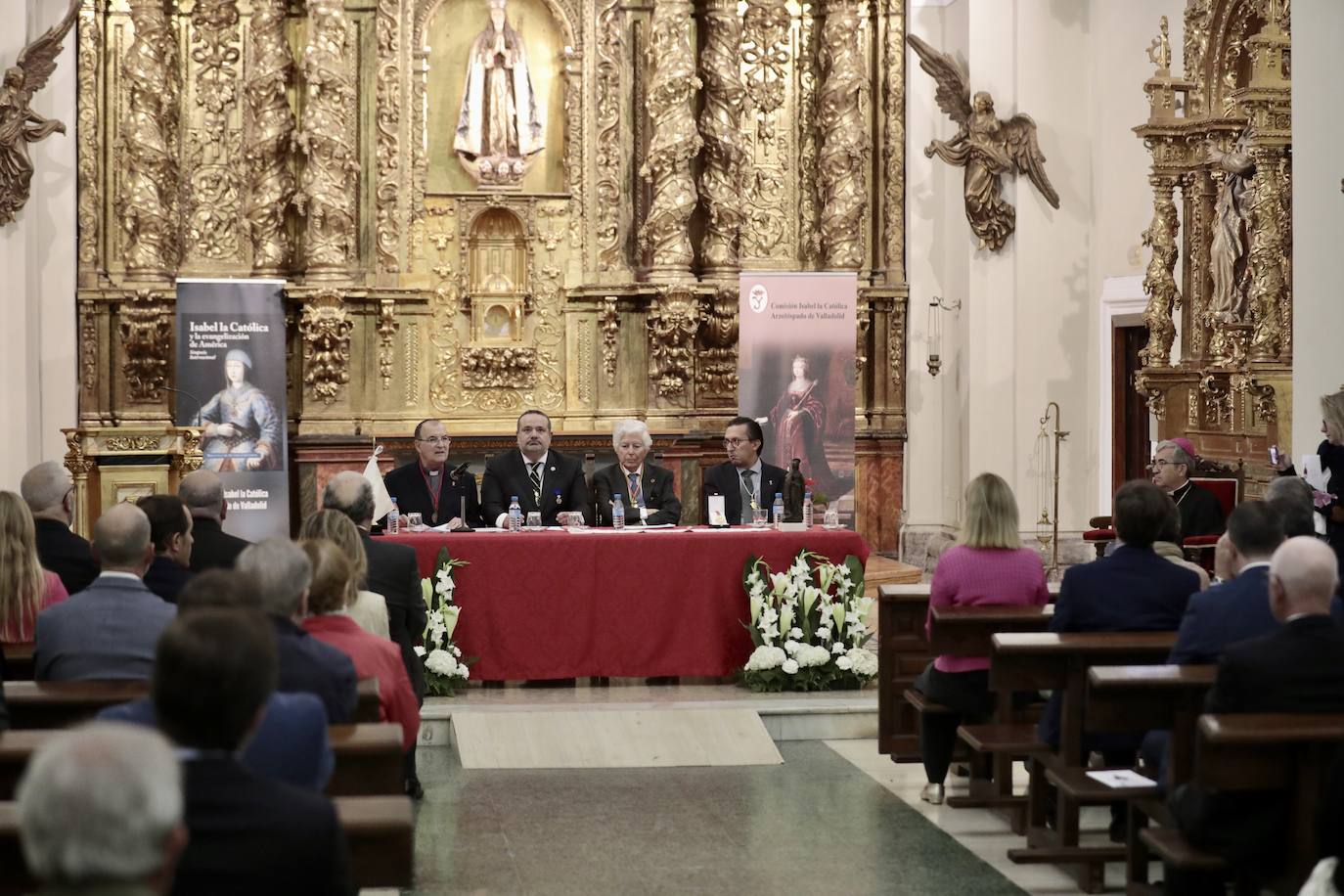 Luis Argüello es investido doctor honoris causa por la Universidad Católica de Miami