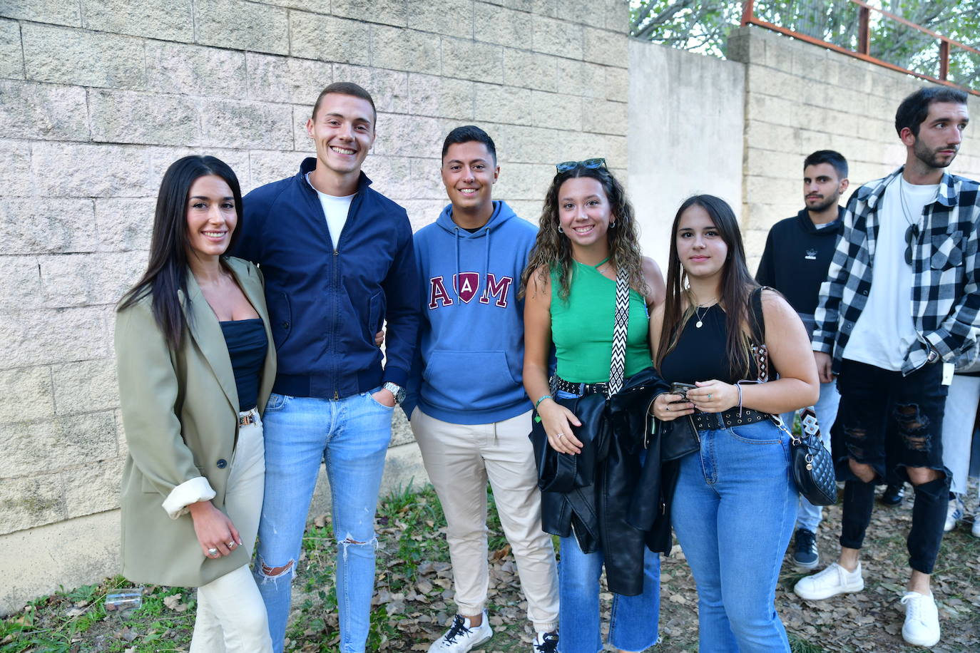 Las colas del concierto de Quevedo en Valladolid, en imágenes (1/2)