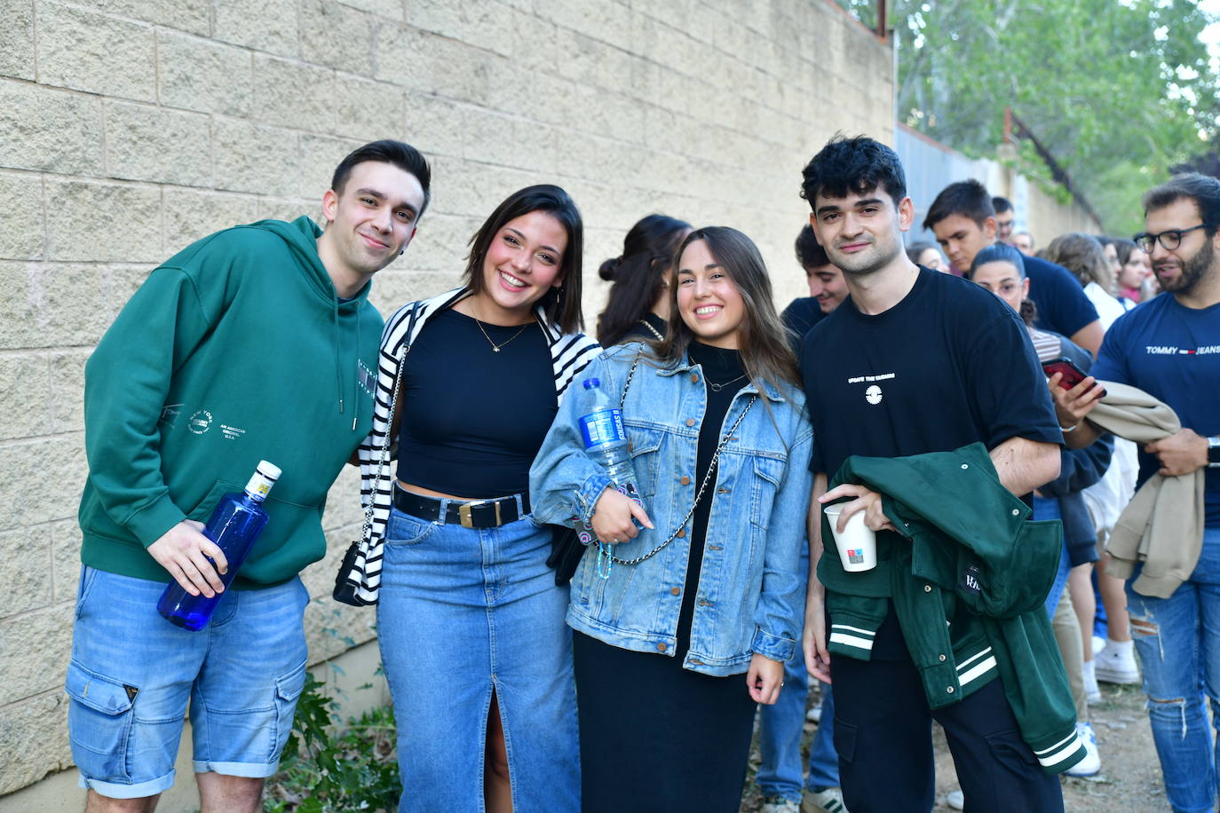 Las colas del concierto de Quevedo en Valladolid, en imágenes (1/2)