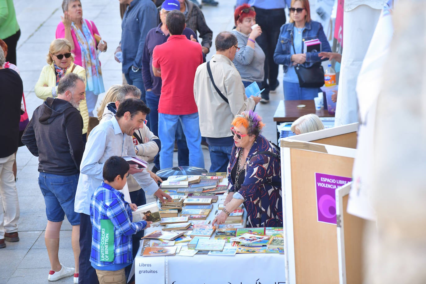 La fiesta de las asociaciones de vecinos de Valladolid, en imágenes