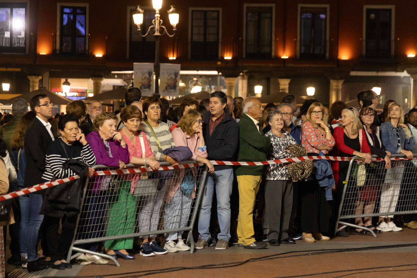 Procesión triunfal de la Santa Vera Cruz Coronada en Valladolid (II)