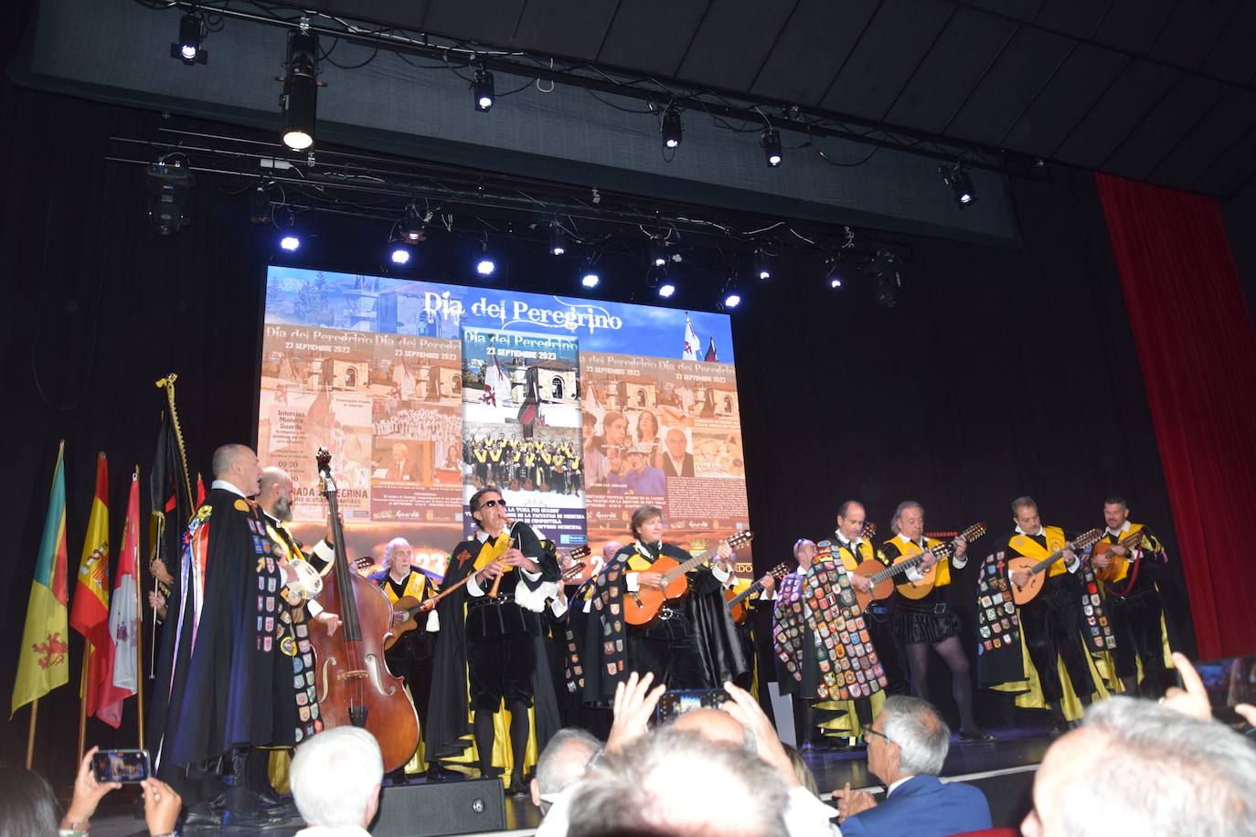 Homenaje en Guardo al peregrino