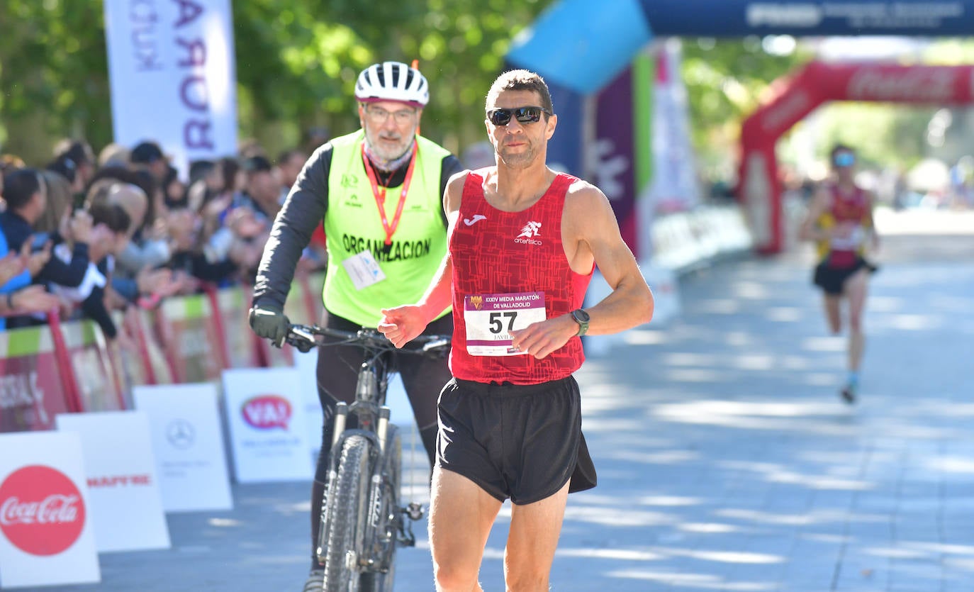 La media maratón y la legua de Valladolid, en imágenes (I)