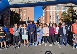 Línea de salida de la XIII Marcha Solidaria contra el Alzheimer en Laguna de Duero.