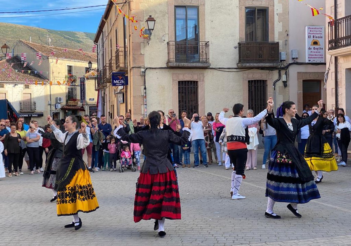 Imagen principal - «Son días para divertirse con respeto y pasarlo bien»