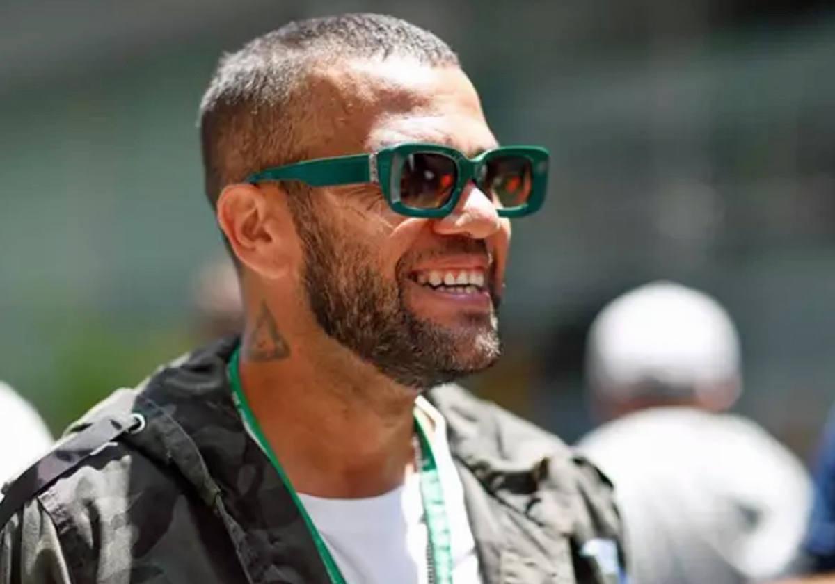 Dani Alves continúa enviándole cartas a su ex, Joana Sanz