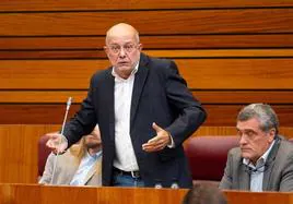 Francisco Igea interviene en el pleno de las Cortes el pasado día 19.