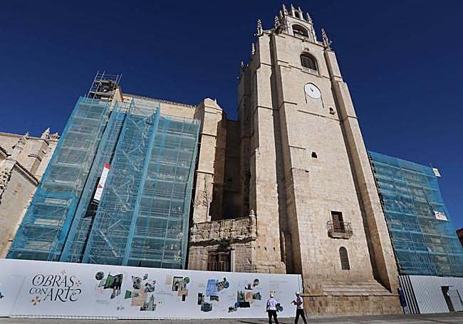 Andamios por los que ascenderán los visitantes.