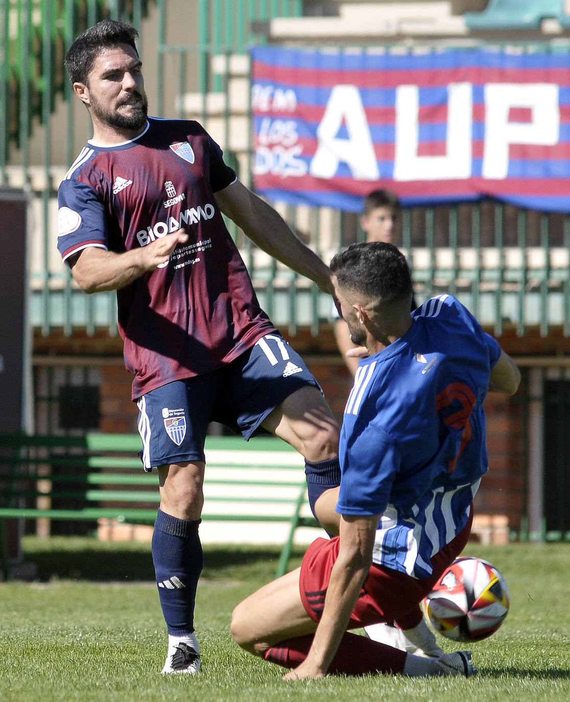 El Segoviana vs Mensajero, en imágenes (1 de 2)