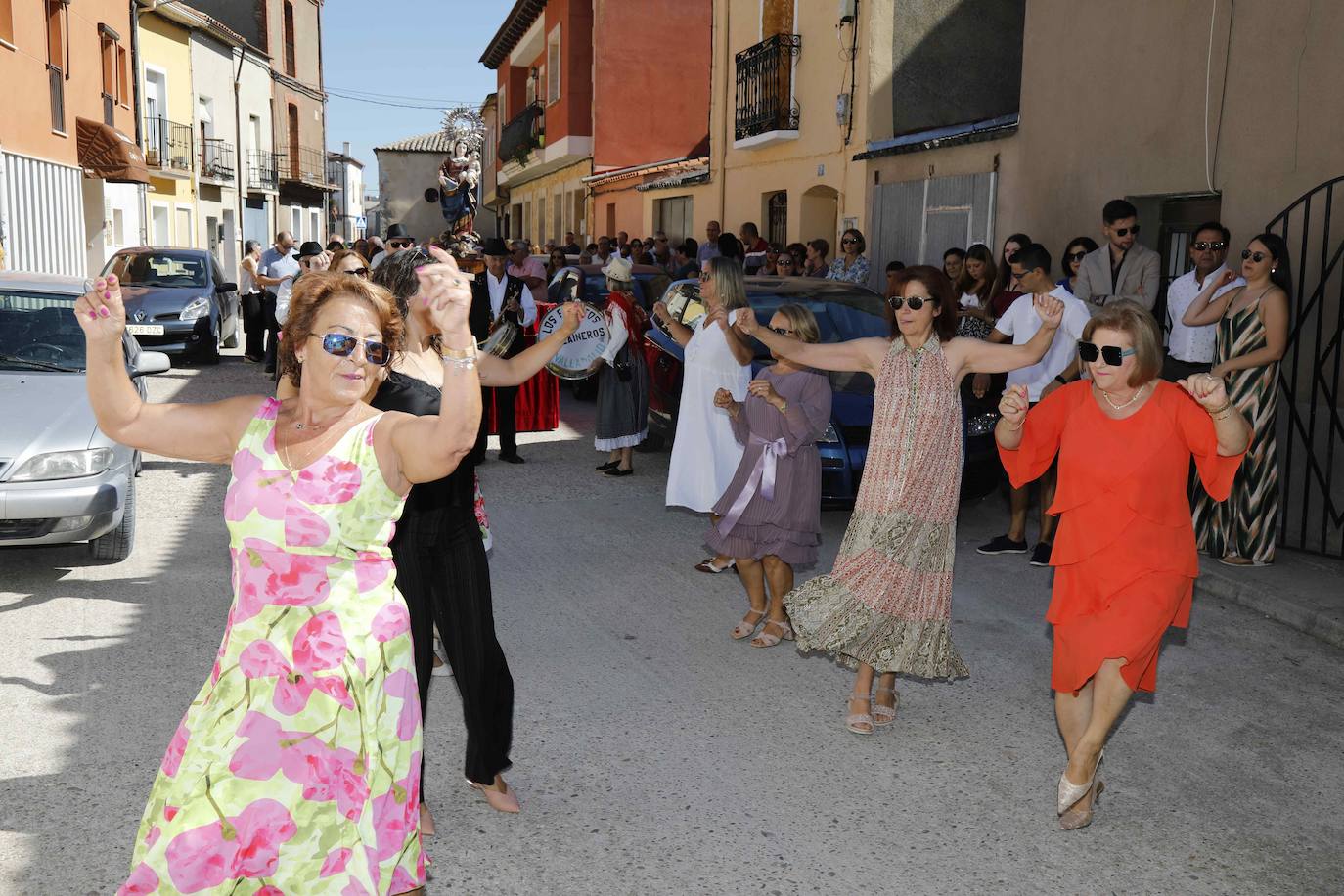 Procesión de la Virgen del Rosario en Valbuena de Duero