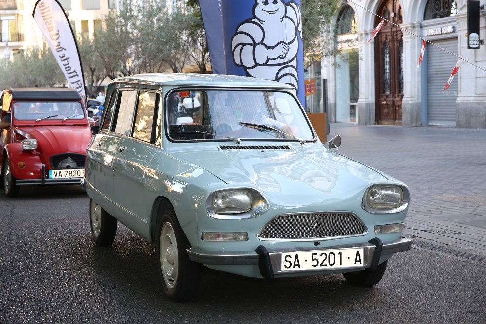 Galería de fotos | Llegada de los participantes al Valladolid Motor Vintage 1/7