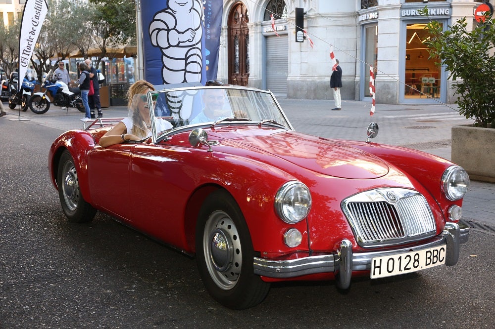 Galería de fotos | Llegada de los participantes al Valladolid Motor Vintage 2/7